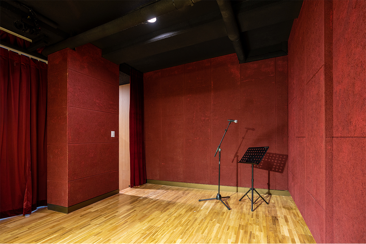 STAGE