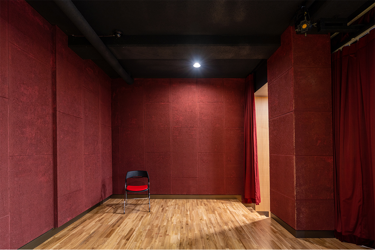 STAGE
