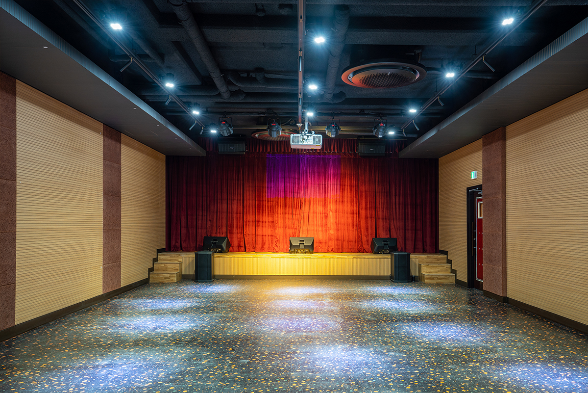 AUDITORIUM