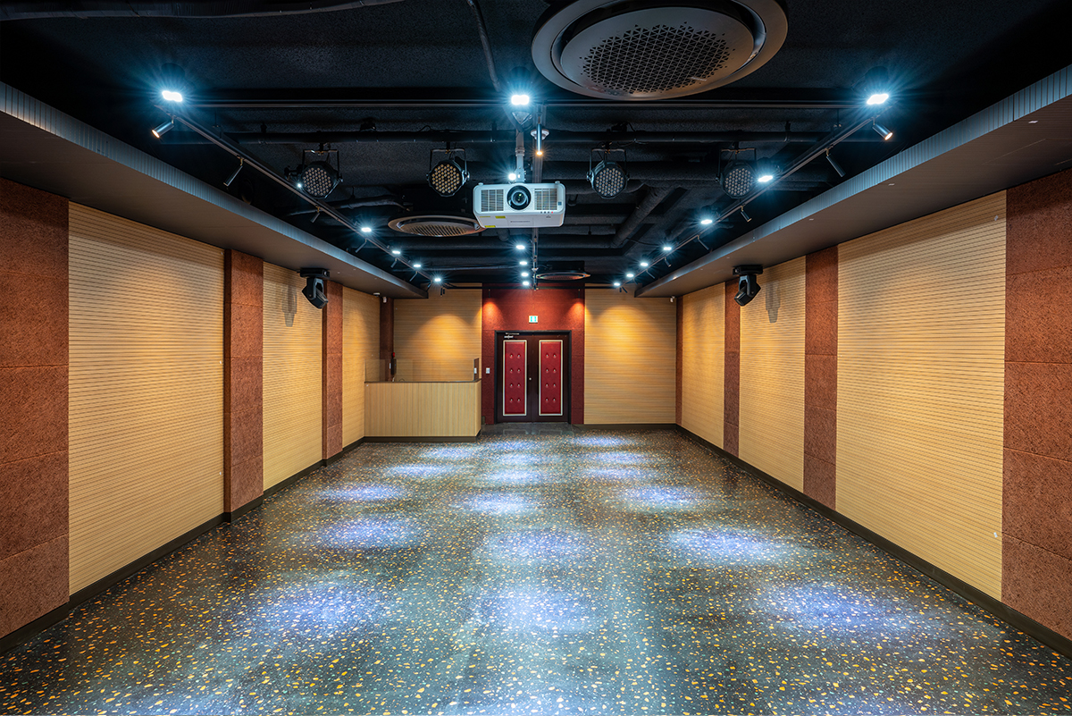 AUDITORIUM